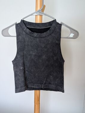Ribbed High-Neck Crop Tank Top - Black